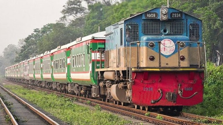 রায়পুরায় রেললাইন ধরে হাঁটার সময় ট্রেনের ধাক্কায় তরুণের মৃত্যু